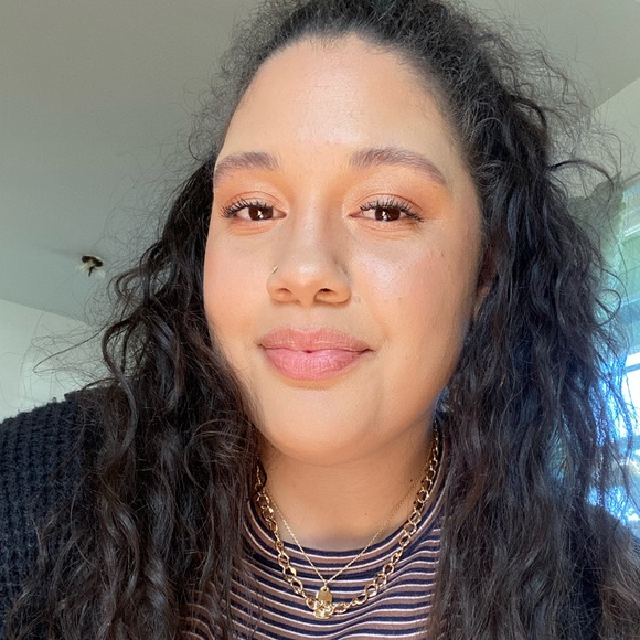 Meet your Posher, Mia - Picture 1 of 1